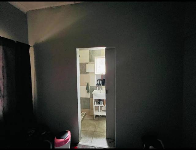 5 BEDROOM HOUSE FOR SALE IN ELSBURG